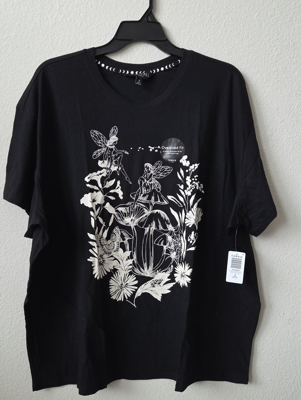 torrid Black Tee with White Fairy Floral Field Graphic Plus Size 3 3X 22-24